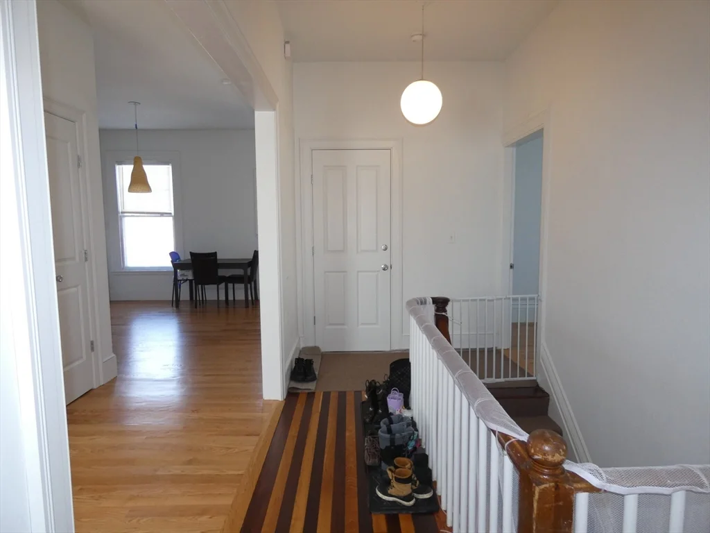 6 bed, 3 bath apartment for rent at 25 Davis Ave Unit 2, Brookline Village — photo 8 of 30