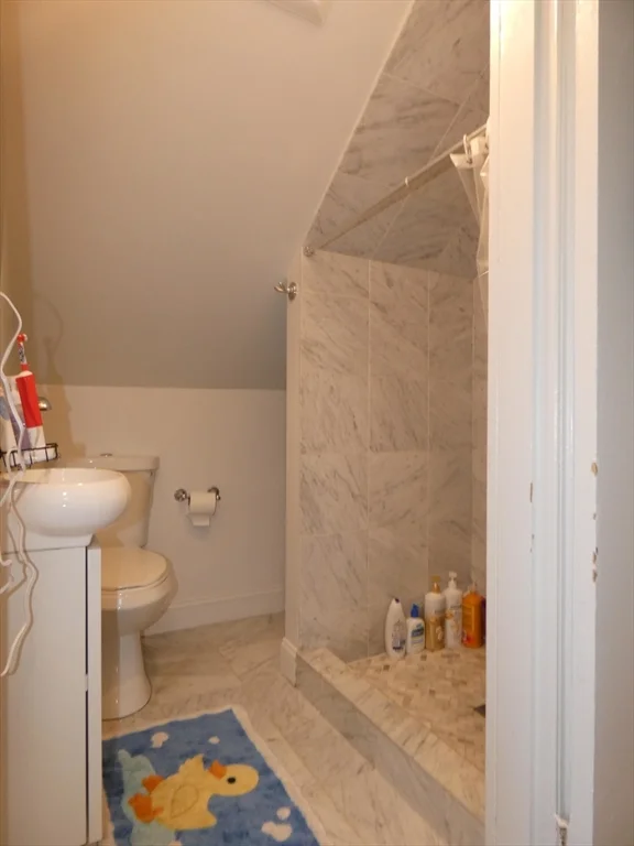 6 bed, 3 bath apartment for rent at 25 Davis Ave Unit 2, Brookline Village — photo 28 of 30