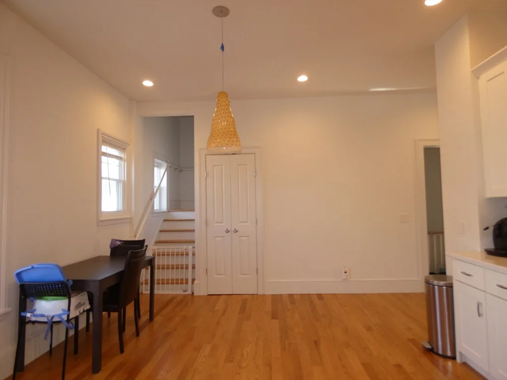 6 bed, 3 bath apartment for rent at 25 Davis Ave Unit 2, Brookline Village — photo 5 of 30