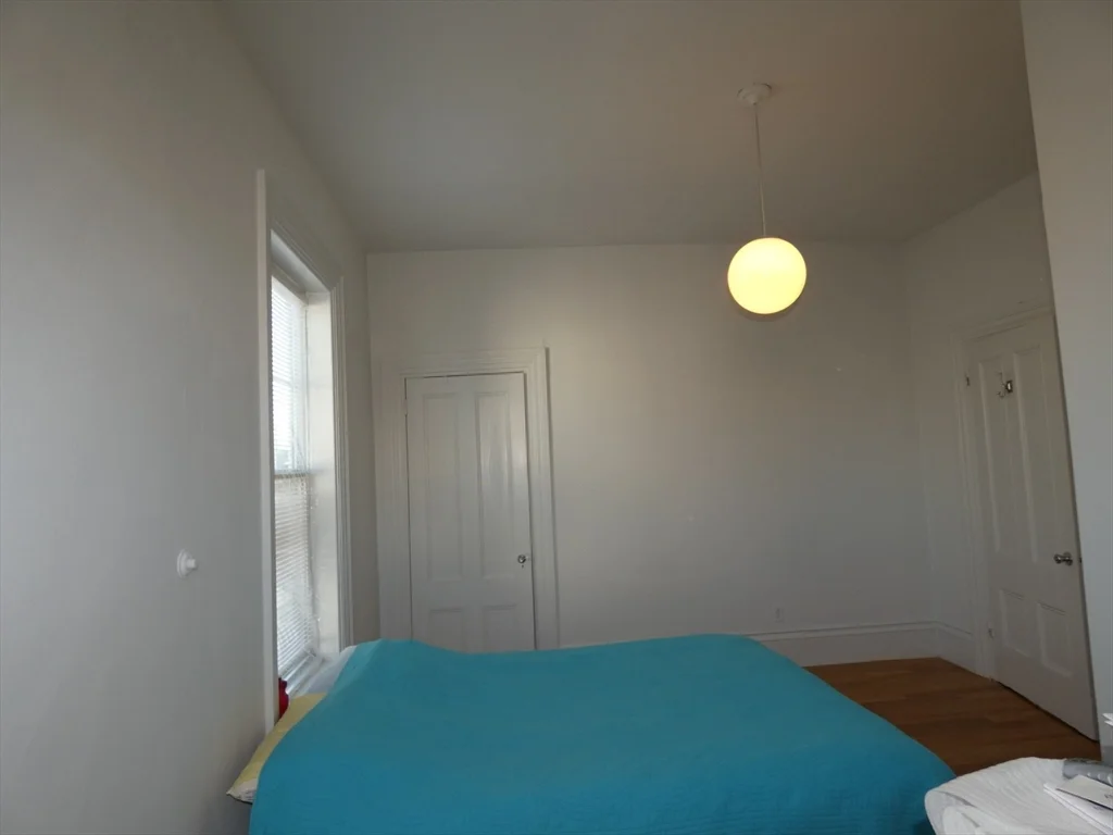 6 bed, 3 bath apartment for rent at 25 Davis Ave Unit 2, Brookline Village — photo 13 of 30