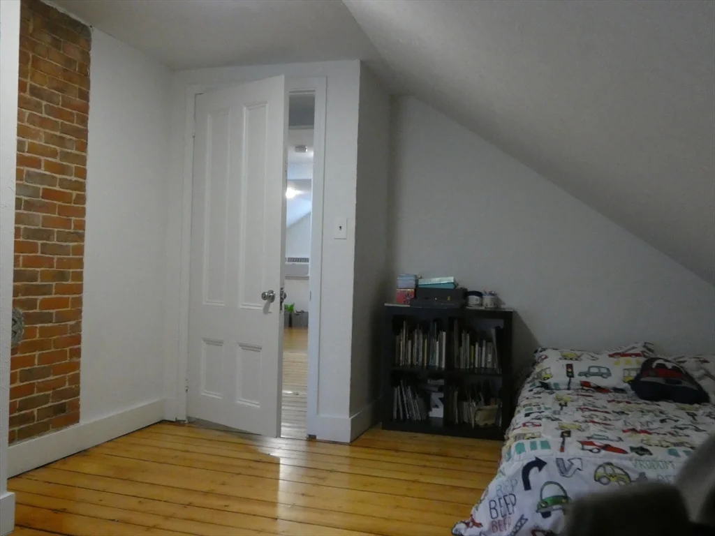 6 bed, 3 bath apartment for rent at 25 Davis Ave Unit 2, Brookline Village — photo 18 of 30