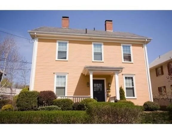 6 bed, 3 bath apartment for rent at 25 Davis Ave Unit 2, Brookline Village