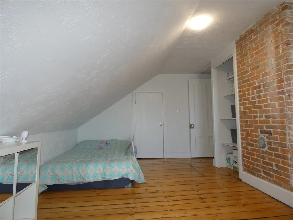 6 bed, 3 bath apartment for rent at 25 Davis Ave Unit 2, Brookline Village — photo 17 of 30