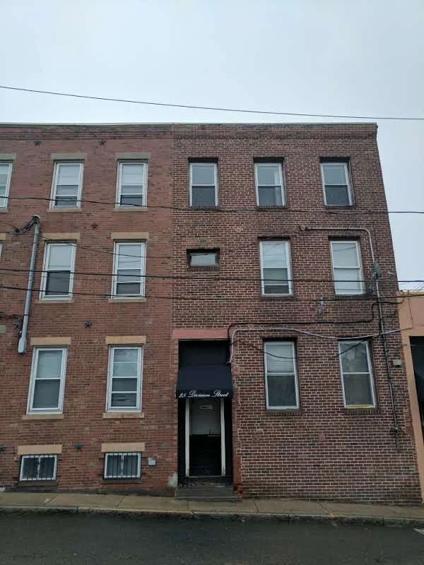2 bed, 1 bath apartment for rent at 25 Division St Unit 2, Chelsea — photo 6 of 7