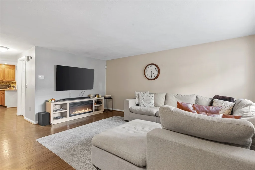 2 bed, 1 bath apartment for rent at 25 Eagan Pl Unit 25, Peabody — photo 15 of 23