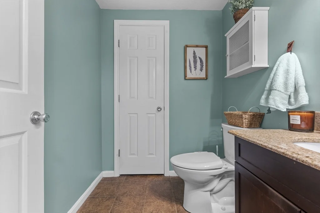 2 bed, 1 bath apartment for rent at 25 Eagan Pl Unit 25, Peabody — photo 18 of 23