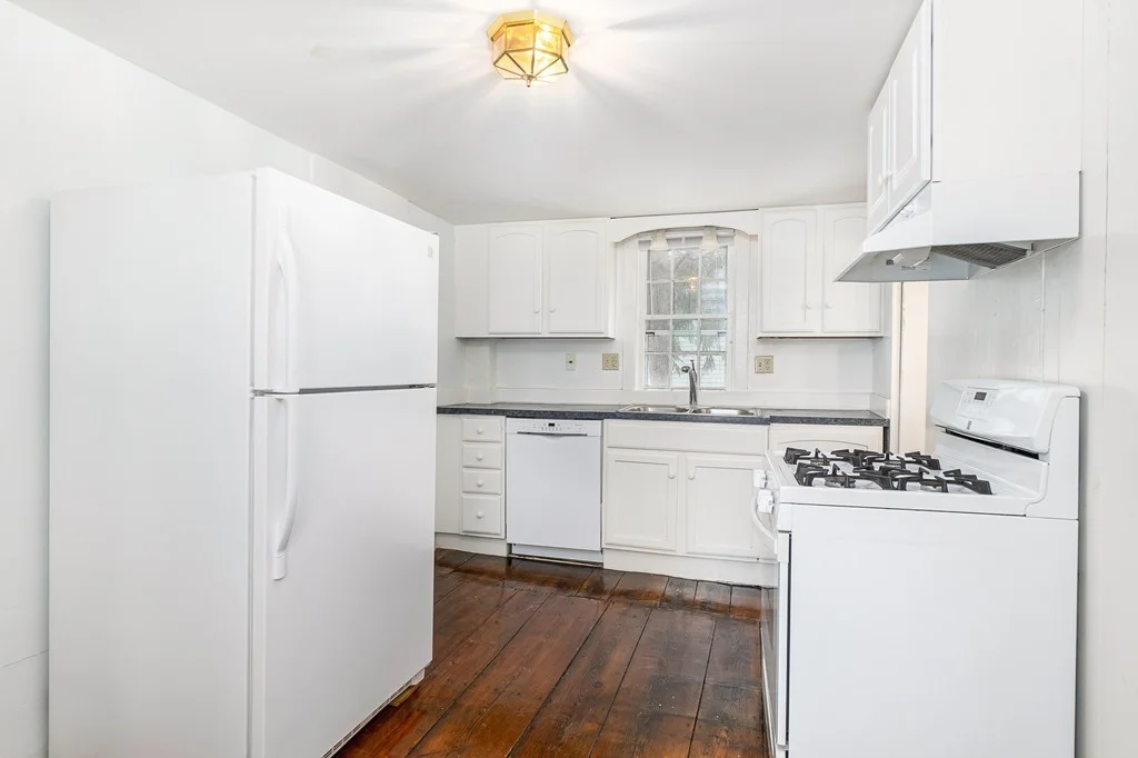 2 bed, 1 bath apartment for rent at 25 Elm St Unit 0, Groton — photo 5 of 23