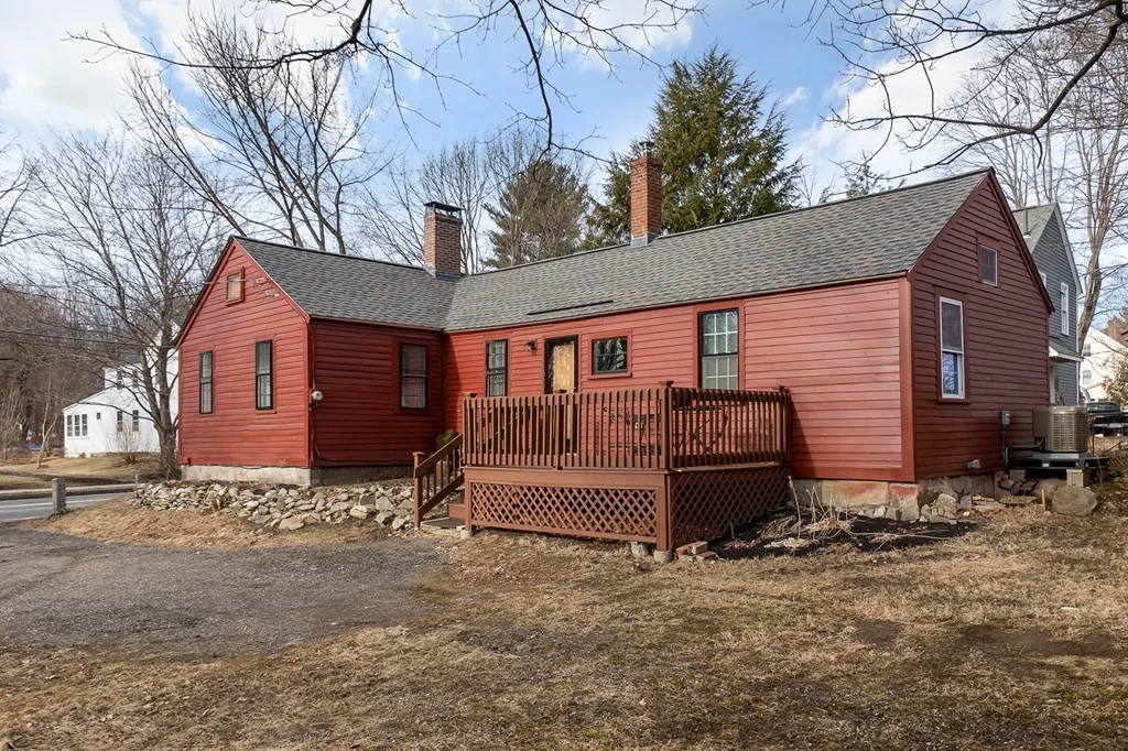 2 bed, 1 bath apartment for rent at 25 Elm St Unit 0, Groton — photo 1 of 23