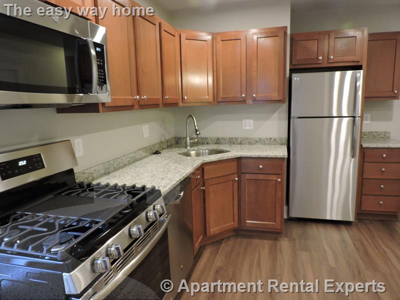 2 bed, 1 bath apartment for rent at 25 Elmer St Unit 1, Riverside — photo 2 of 12