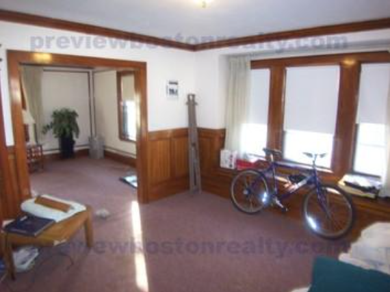 5 bed, 2 bath apartment for rent at 25 Embassy Rd Unit P, Brighton — photo 5 of 8