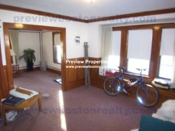 5 bed, 2 bath apartment for rent at 25 Embassy Unit N/A, Brighton — photo 5 of 8