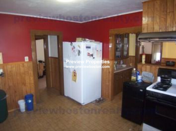 5 bed, 2 bath apartment for rent at 25 Embassy Unit N/A, Brighton — photo 3 of 8