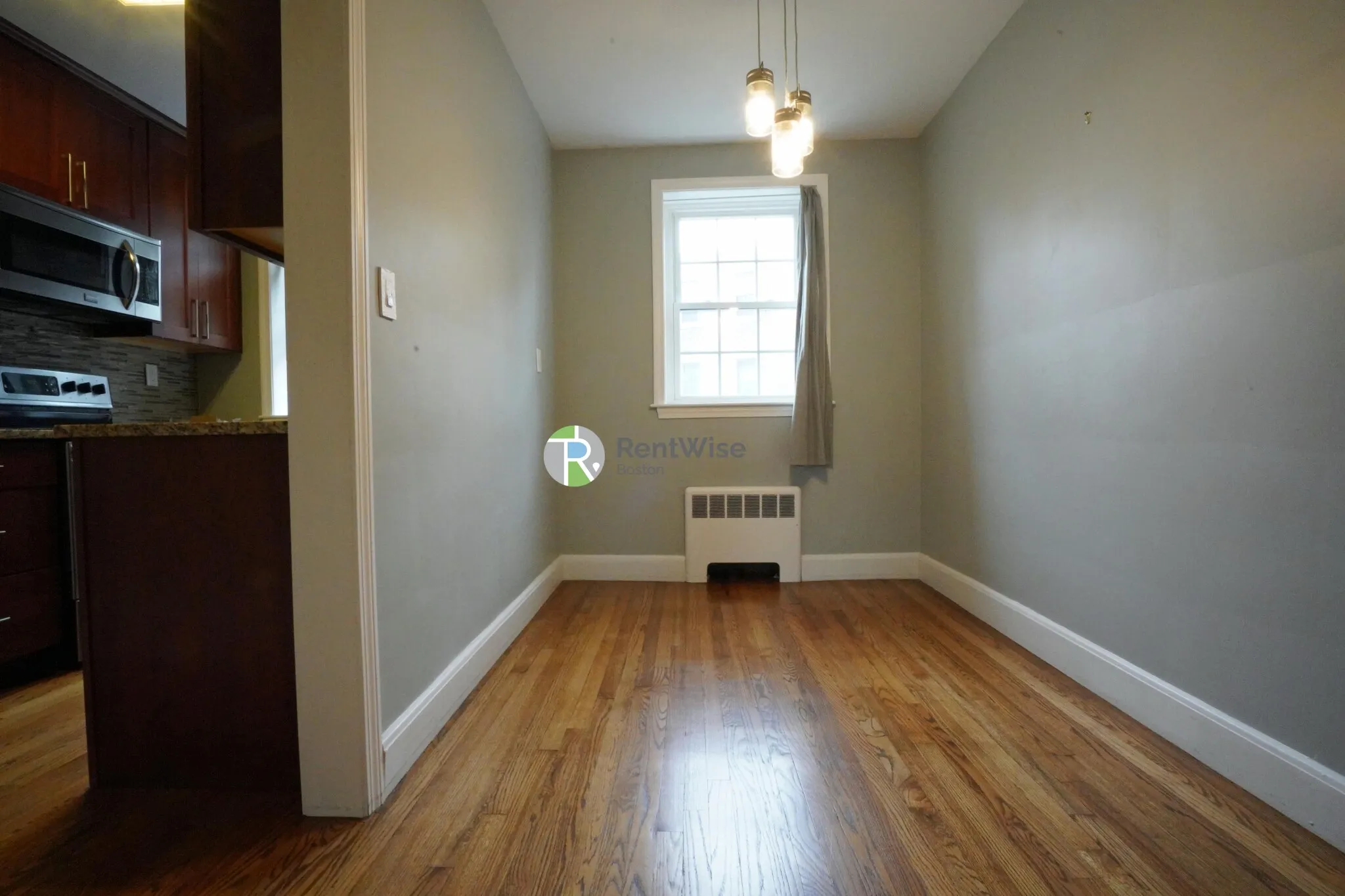 2 bed, 1 bath apartment for rent at 25 Englewood Ave Unit 4, Salisbury Road - Corey Farm — photo 4 of 18