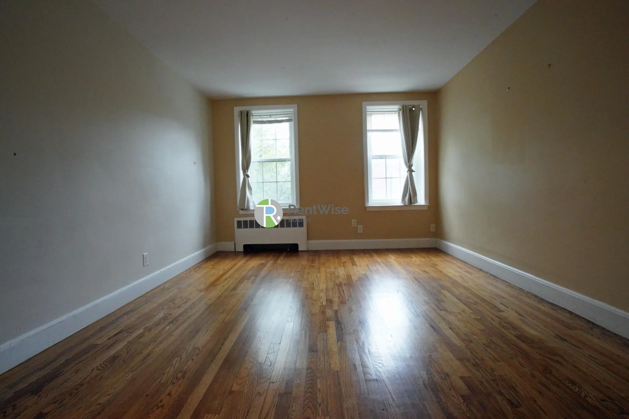 2 bed, 1 bath apartment for rent at 25 Englewood Ave Unit 4, Salisbury Road - Corey Farm — photo 2 of 18