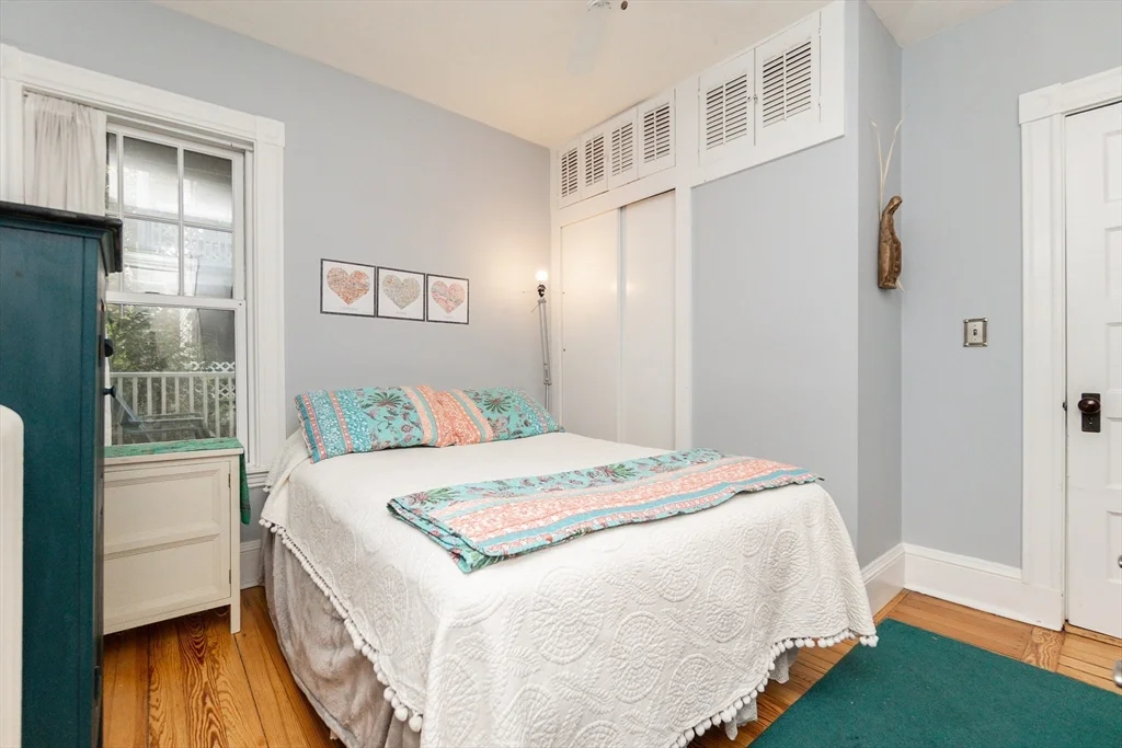 2 bed, 1 bath apartment for rent at 25 Eustis St Unit 1, Baldwin — photo 9 of 14