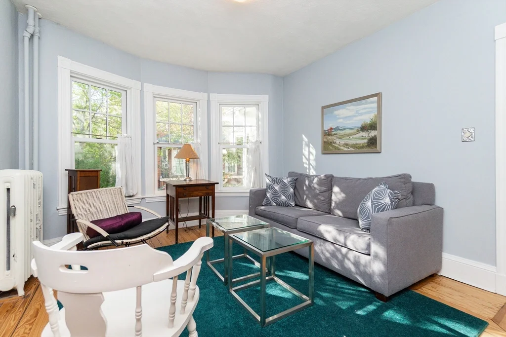 2 bed, 1 bath apartment for rent at 25 Eustis St Unit 1, Baldwin — photo 4 of 14