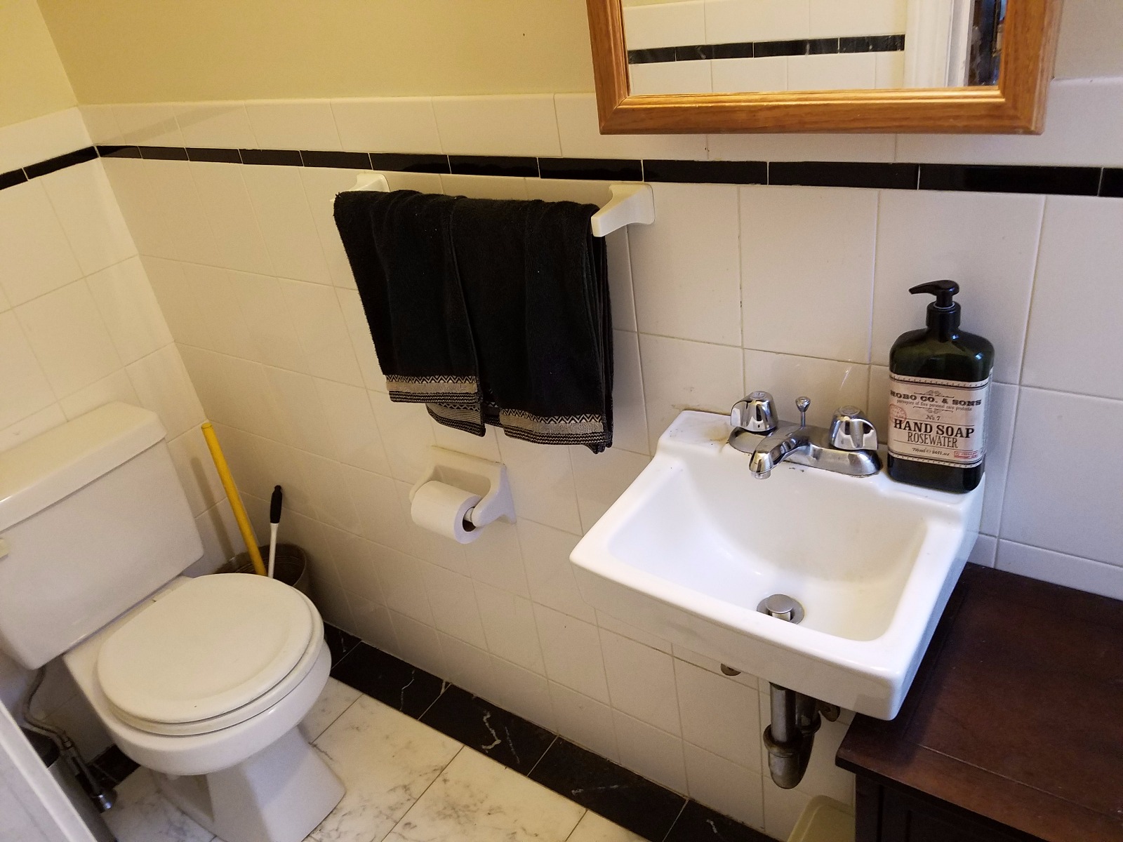 2 bed, 1.5 bath apartment for rent at 25 Everett St Unit 2, Allston — photo 3 of 8