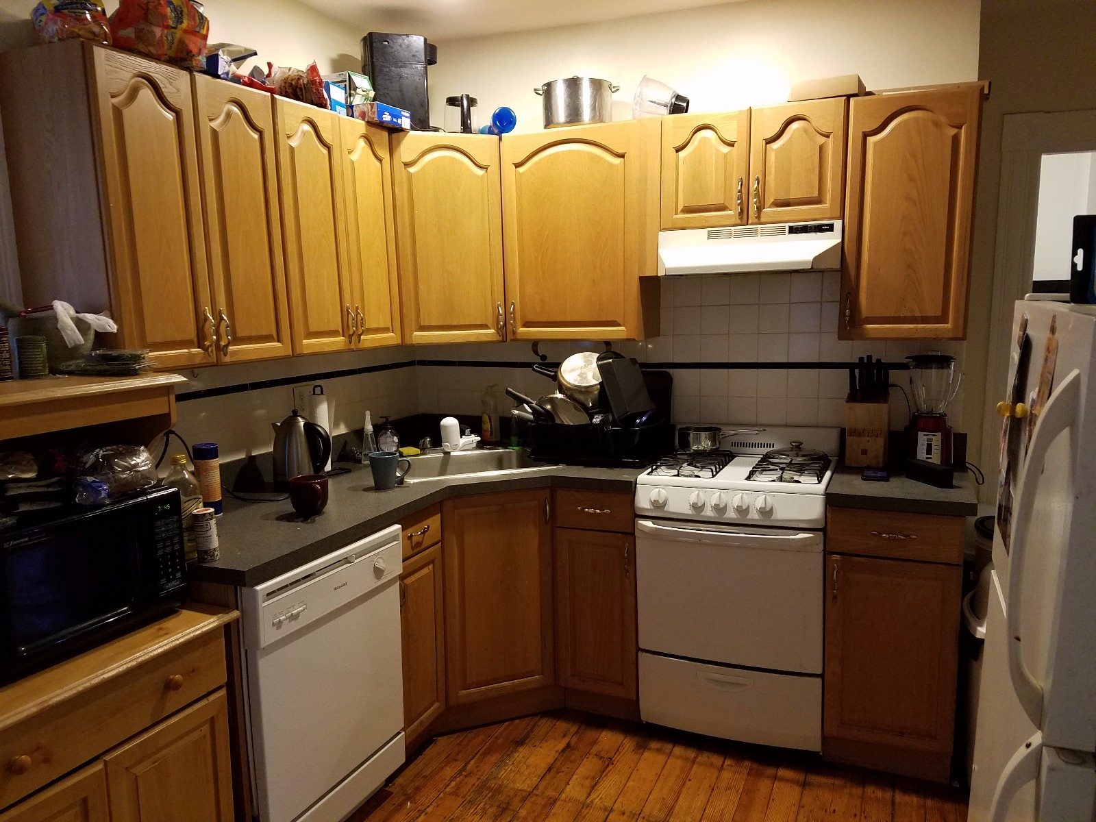 2 bed, 1.5 bath apartment for rent at 25 Everett St Unit 2, Allston — photo 6 of 8