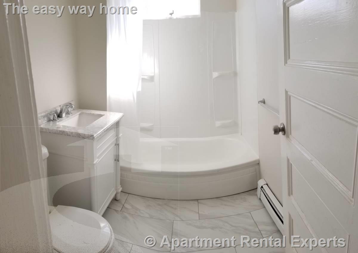 4 bed, 2 bath apartment for rent at 25 Fainwood Circle Unit 2, Inman Square — photo 3 of 7