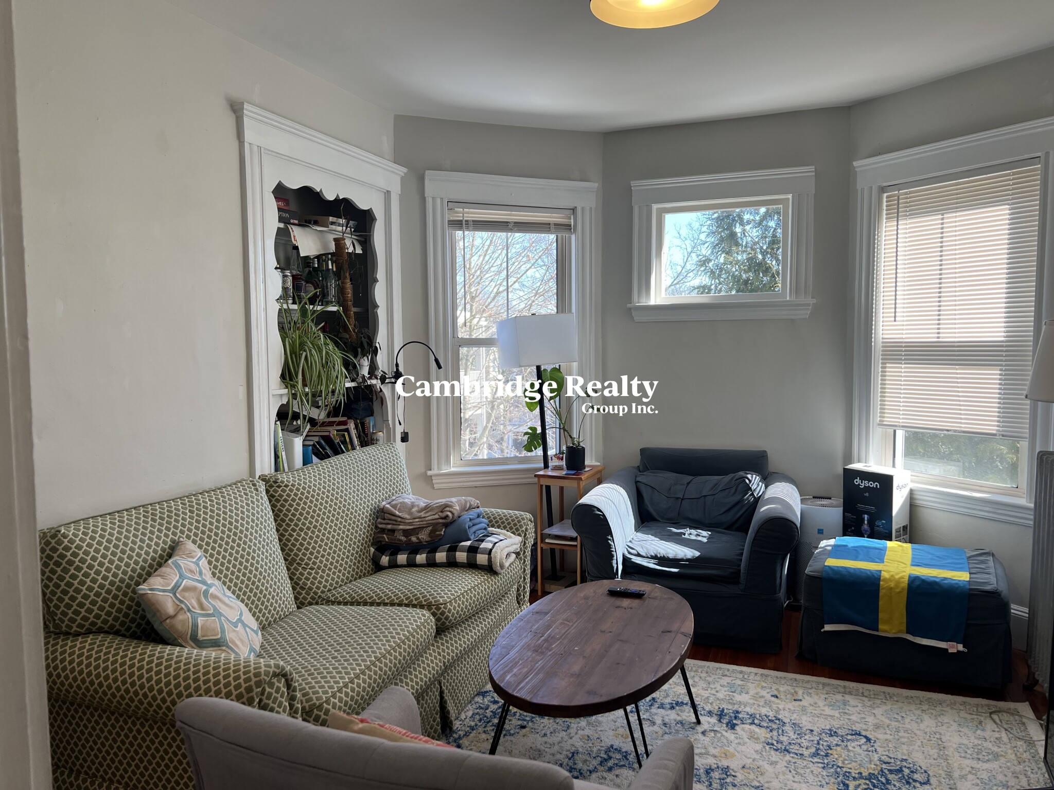 4 bed, 2 bath apartment for rent at 25 Fainwood Circle Unit 3, Mid-Cambridge — photo 4 of 18