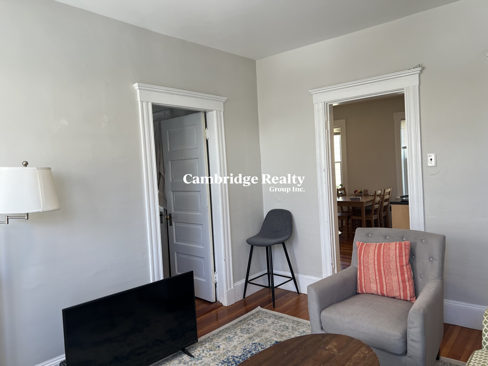4 bed, 2 bath apartment for rent at 25 Fainwood Circle Unit 3, Mid-Cambridge — photo 5 of 18