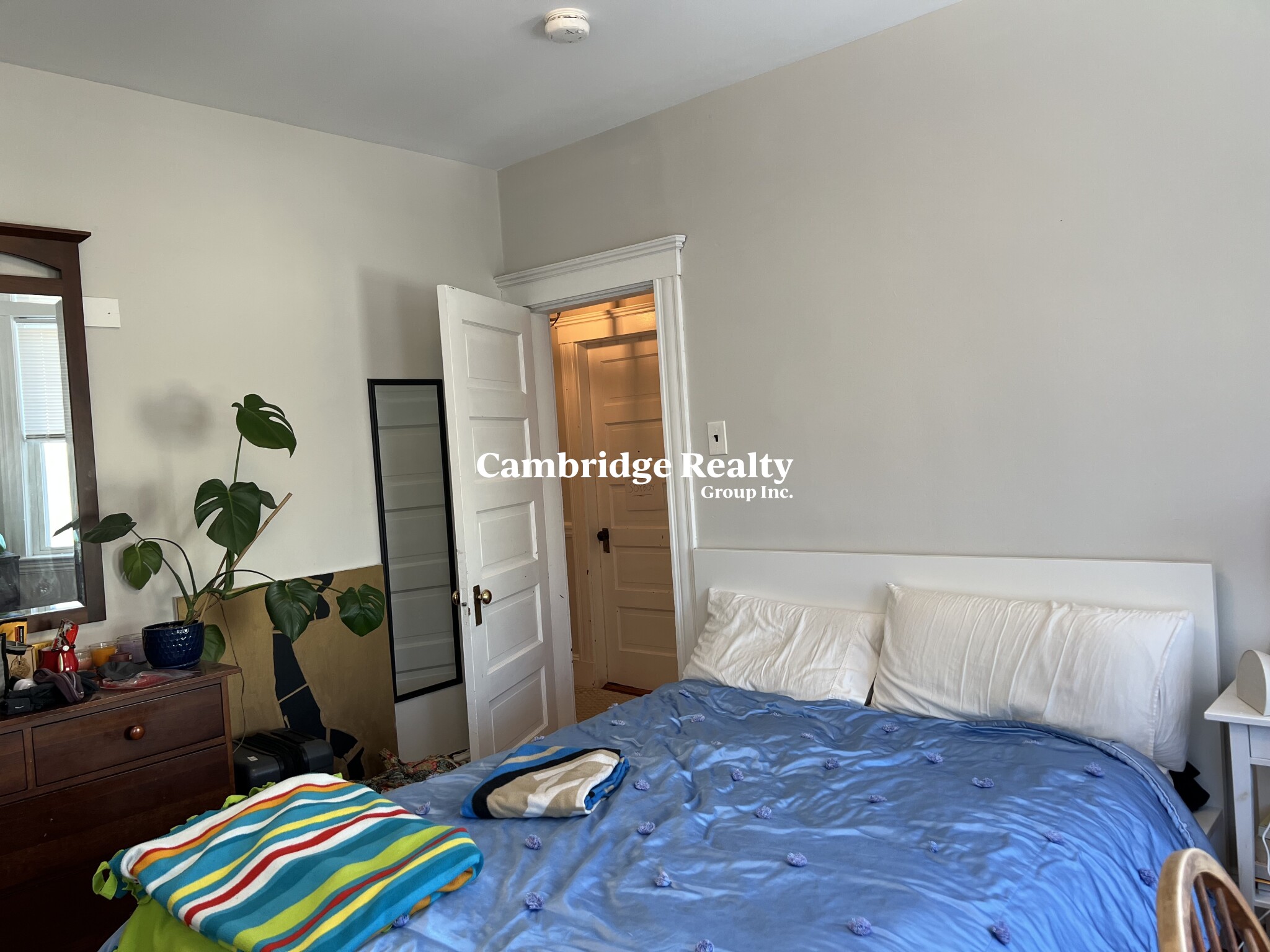 4 bed, 2 bath apartment for rent at 25 Fainwood Circle Unit 3, Mid-Cambridge — photo 7 of 18