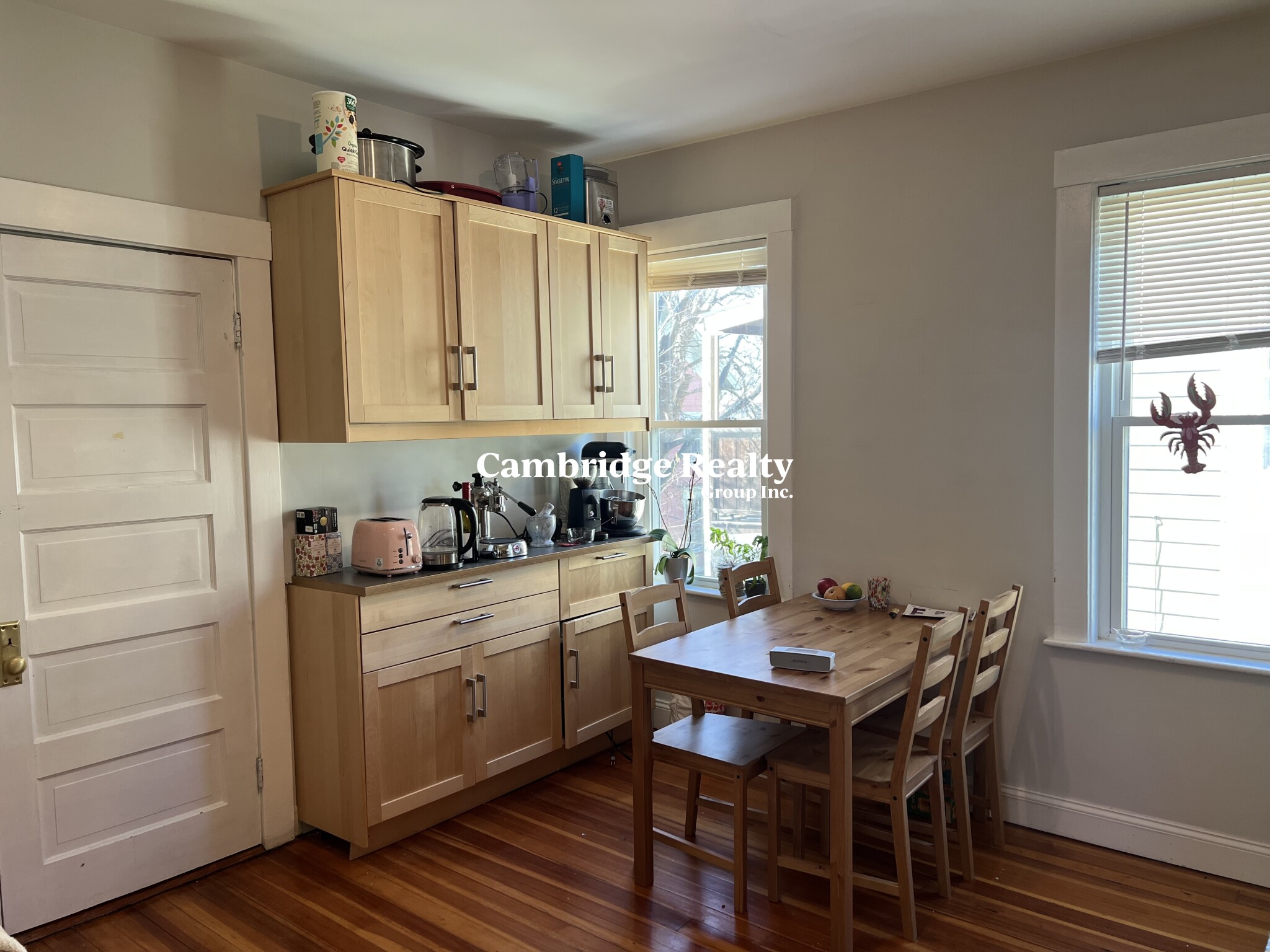 4 bed, 2 bath apartment for rent at 25 Fainwood Circle Unit 3, Mid-Cambridge — photo 3 of 18