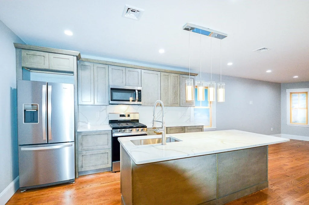 3 bed, 2 bath apartment for rent at 25 Firth Rd Unit 2, Roslindale — photo 2 of 9