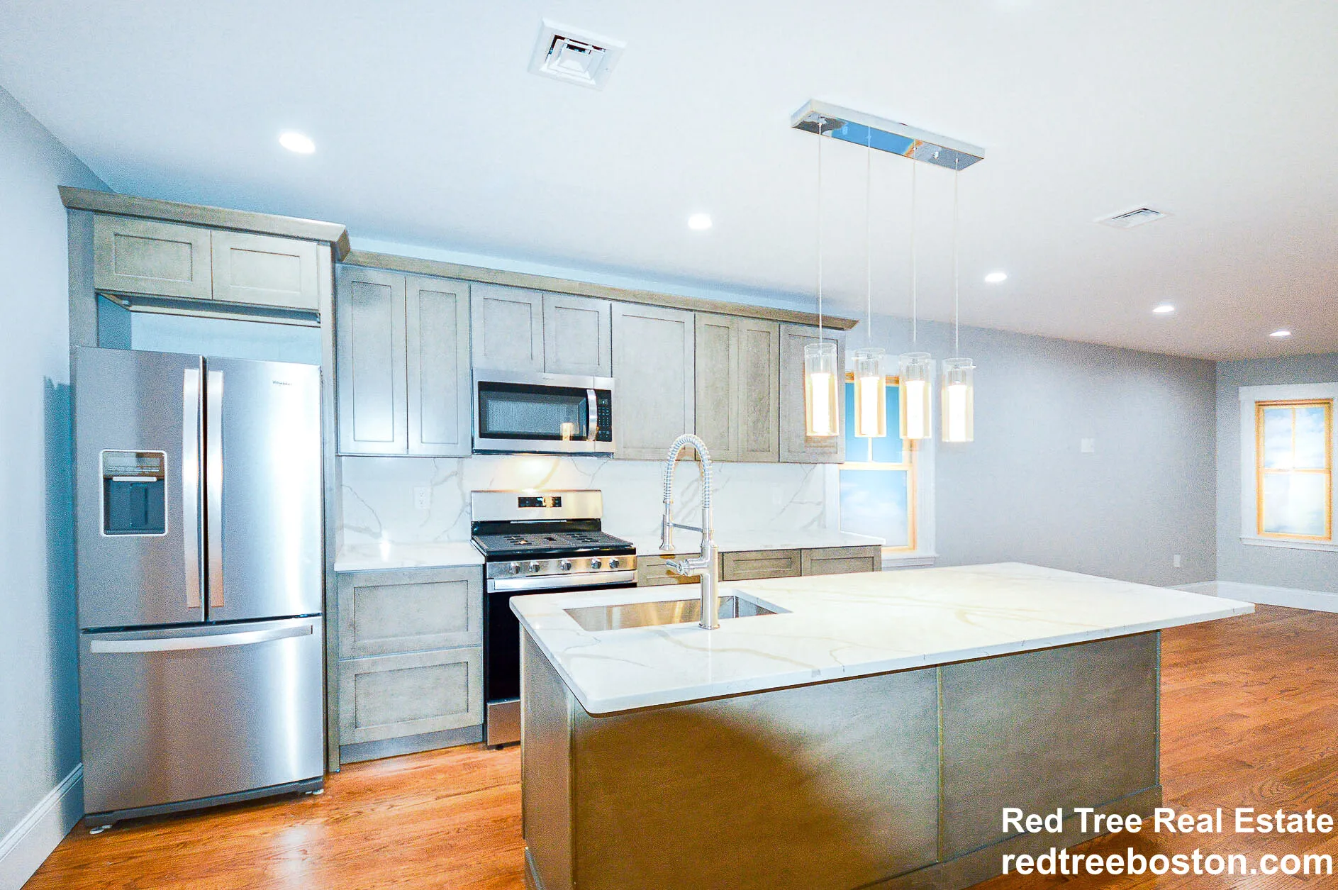 3 bed, 2 bath apartment for rent at 25 Firth Rd Unit 2, Roslindale — photo 5 of 11