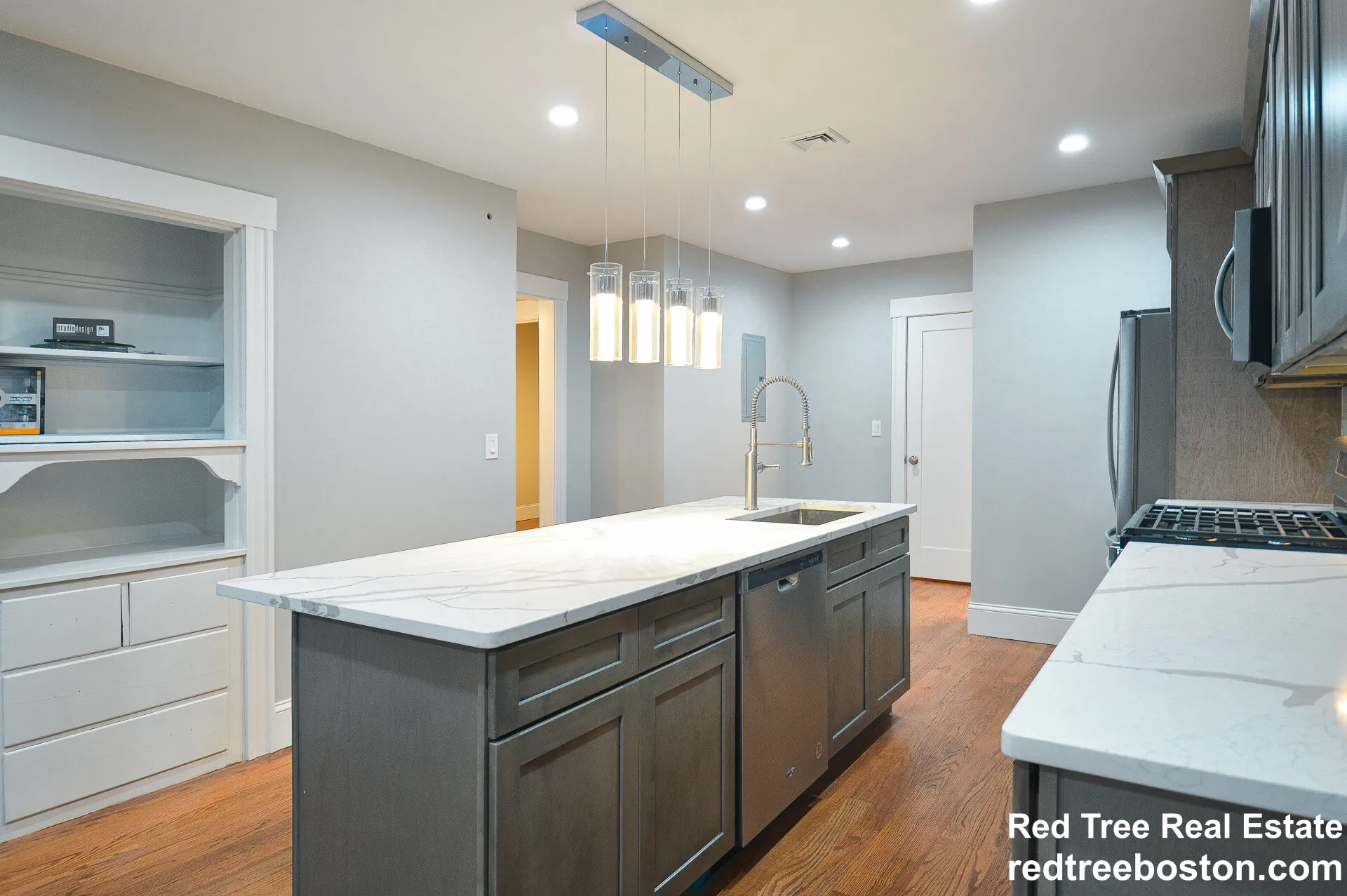 3 bed, 2 bath apartment for rent at 25 Firth Rd Unit 2, Roslindale — photo 2 of 11