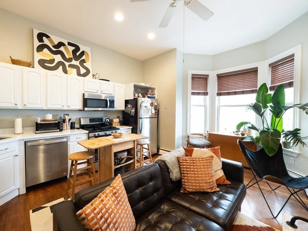 2 bed, 1 bath apartment for rent at 25 Fort Ave Unit 2, Roxbury