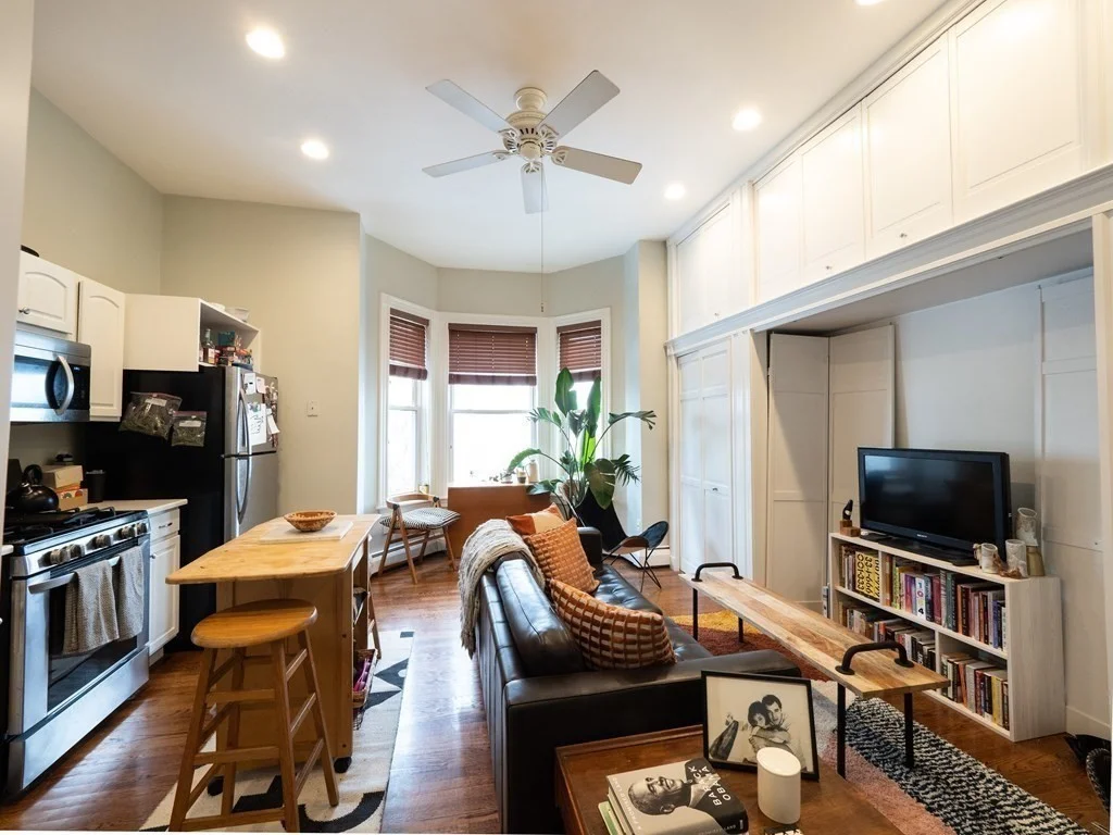 2 bed, 1 bath apartment for rent at 25 Fort Ave Unit 2, Roxbury — photo 2 of 11