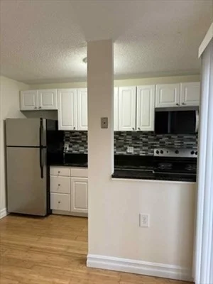 2 bed, 1 bath apartment for rent at 25 Fuller St Unit 25, North Brookline — photo 2 of 10