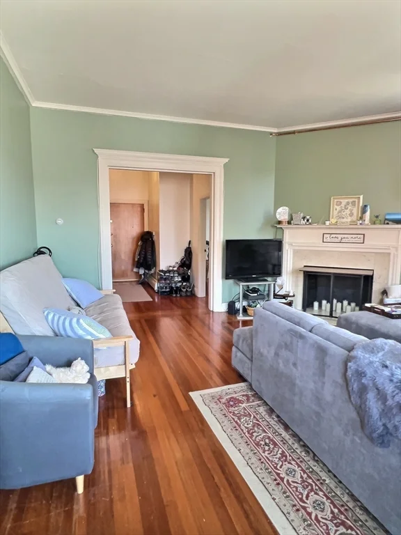 1 bed, 1 bath apartment for rent at 25 Garrison Rd Unit 1R, Aspinwall Hill — photo 3 of 5