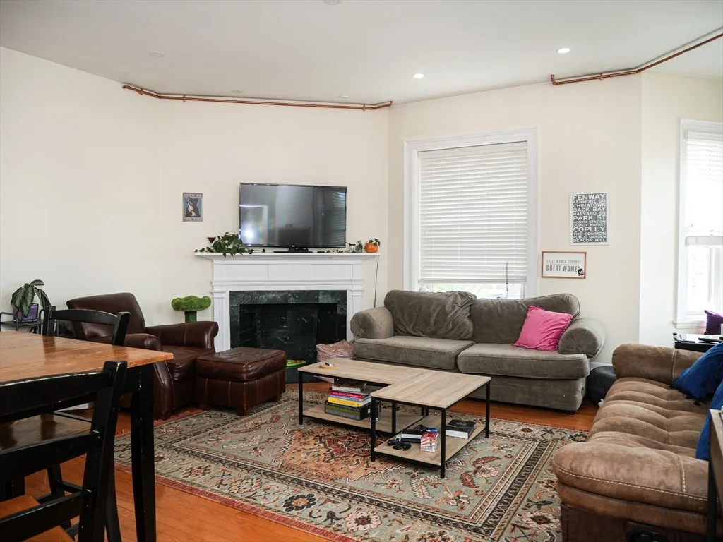 2 bed, 1 bath apartment for rent at 25 Garrison Rd Unit 2, Washington Square — photo 1 of 9