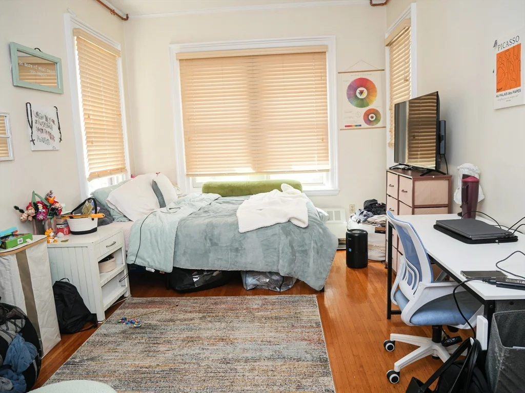 2 bed, 1 bath apartment for rent at 25 Garrison Rd Unit 2, Washington Square — photo 3 of 9
