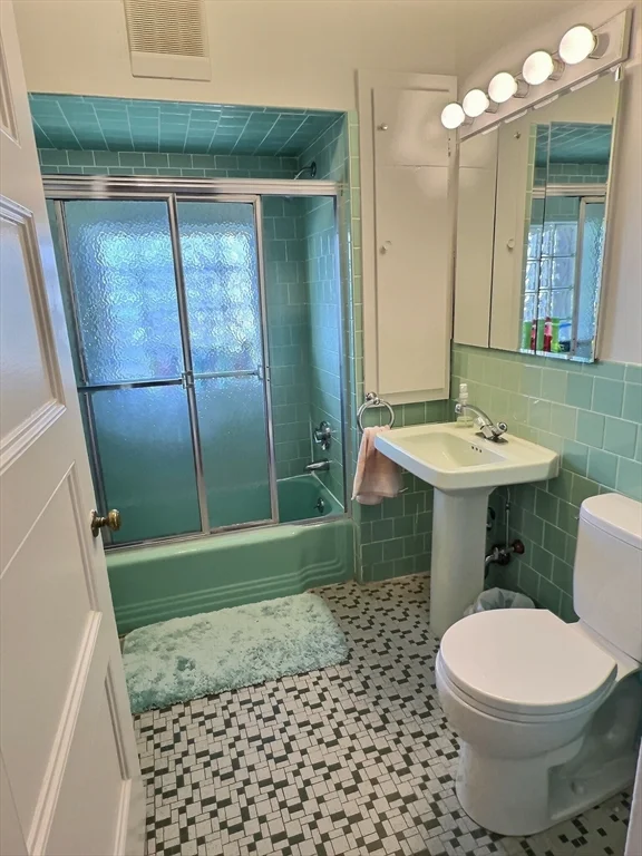 2 bed, 1 bath apartment for rent at 25 Garrison Unit 3, Washington Square — photo 7 of 7