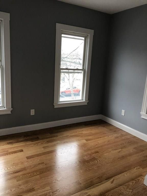 4 bed, 2 bath apartment for rent at 25 Gore St Unit 2, East Cambridge — photo 3 of 9