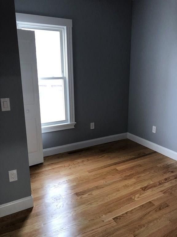 4 bed, 2 bath apartment for rent at 25 Gore St Unit 2, East Cambridge — photo 5 of 9