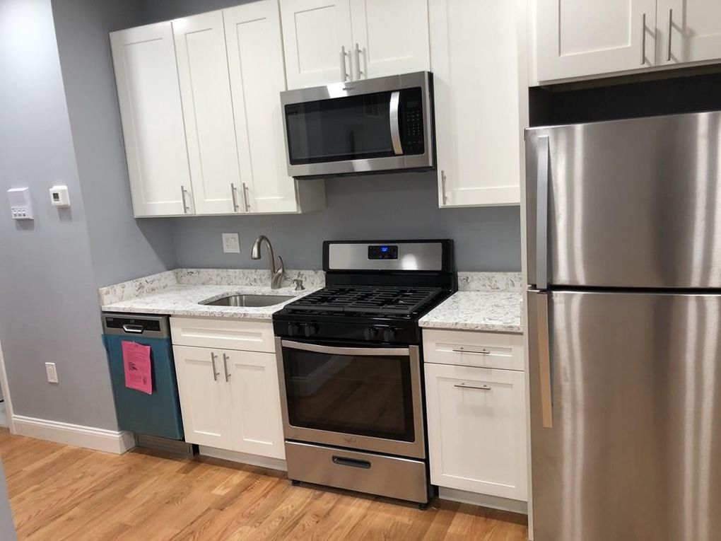 4 bed, 2 bath apartment for rent at 25 Gore St Unit 2, East Cambridge — photo 1 of 9