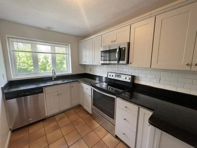 2 bed, 1 bath apartment for rent at 25 Gothland St Unit G, Quincy — photo 2 of 20