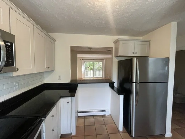 2 bed, 1 bath apartment for rent at 25 Gothland St Unit G, Quincy — photo 3 of 20
