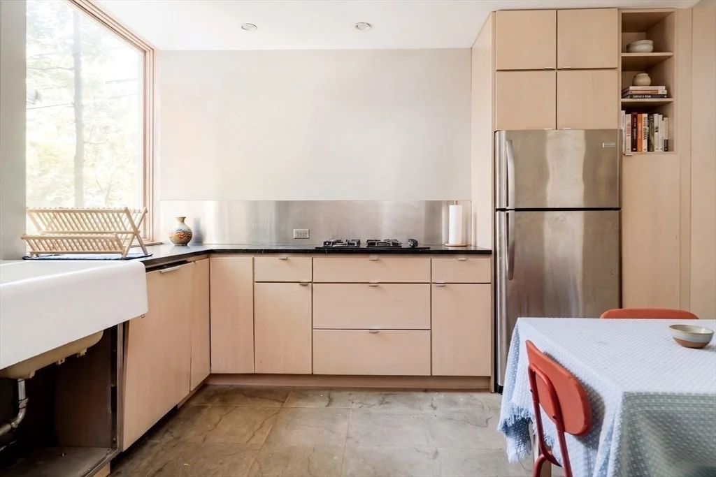 1 bed, 1 bath apartment for rent at 25 Granite St Unit 1, Cambridgeport — photo 2 of 9