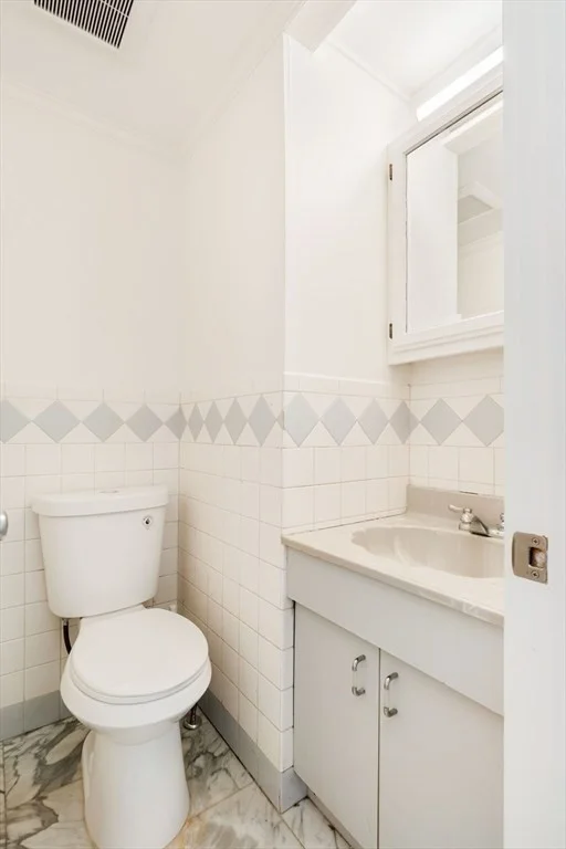3 bed, 1 bath apartment for rent at 25 Granite St Unit 2, Cambridgeport — photo 18 of 21