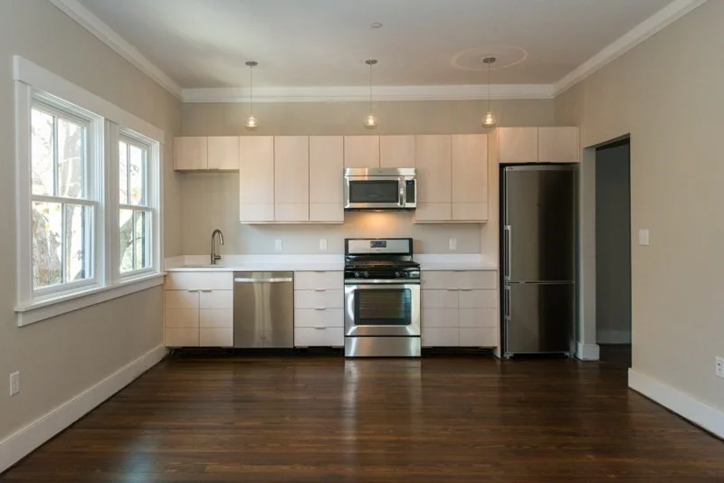 2 bed, 2 bath apartment for rent at 25 Grant St Unit 25, Riverside — photo 4 of 10