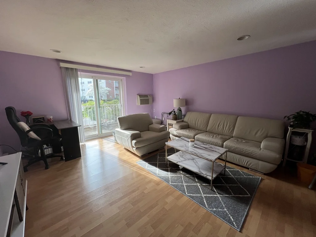 2 bed, 1 bath apartment for rent at 25 Greentree Ln Unit 13, Weymouth — photo 2 of 7