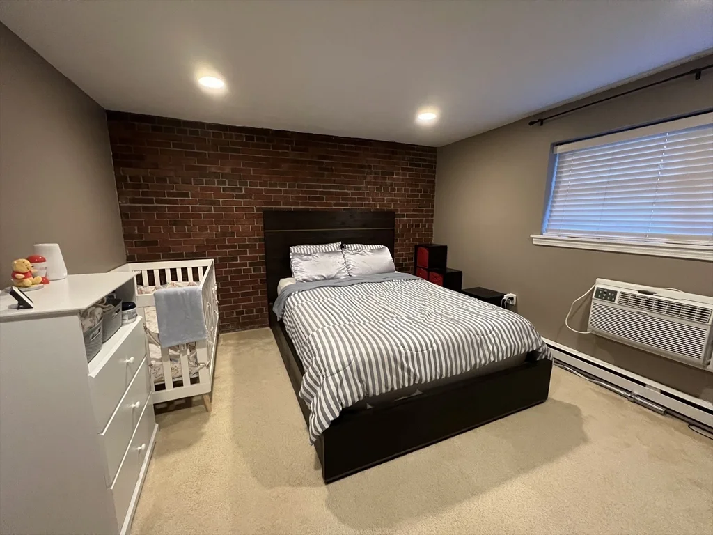 2 bed, 1 bath apartment for rent at 25 Greentree Ln Unit 13, Weymouth — photo 4 of 7