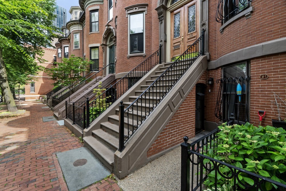 2 bed, 2 bath apartment for rent at 25 Greenwich Park Unit 1, South End — photo 2 of 26
