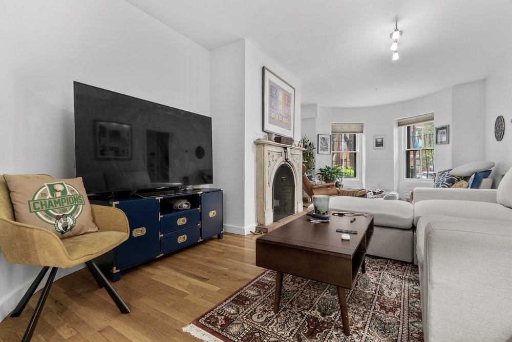 2 bed, 2 bath apartment for rent at 25 Greenwich Park Unit 1, South End — photo 5 of 26