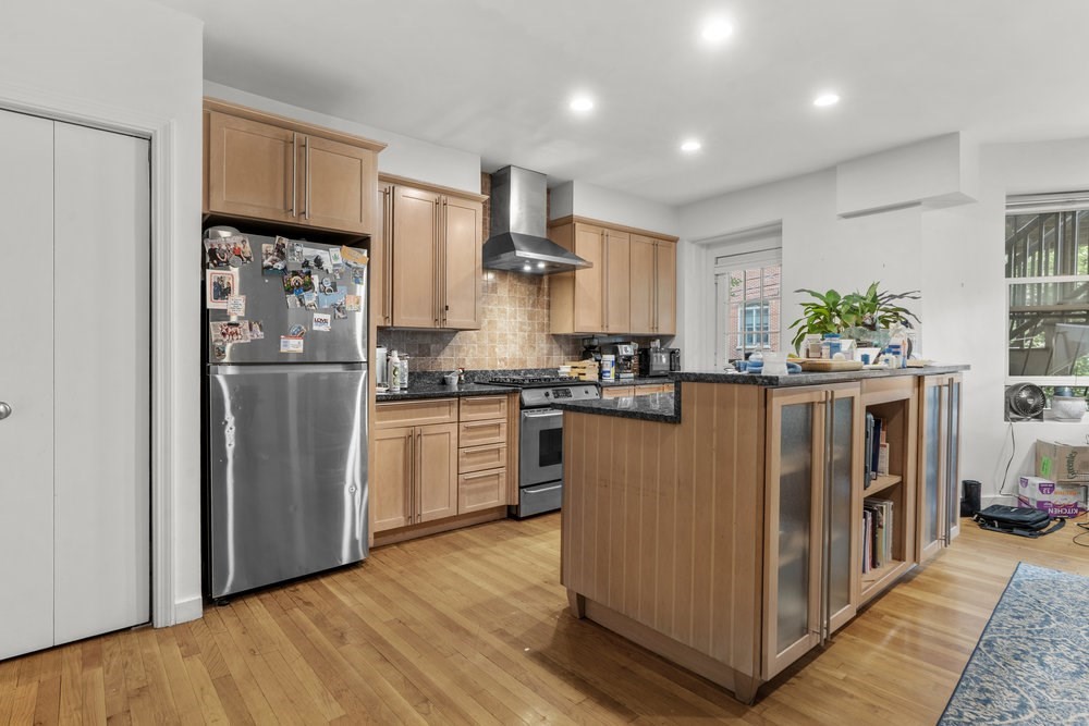 2 bed, 2 bath apartment for rent at 25 Greenwich Park Unit 1, South End — photo 9 of 26